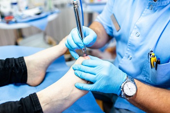 Our Missoula podiatrist uses laser therapy to help patients overcome fungal nail infections.