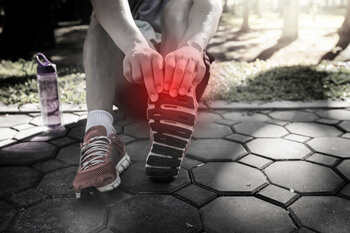 athletes is having pain on his foot